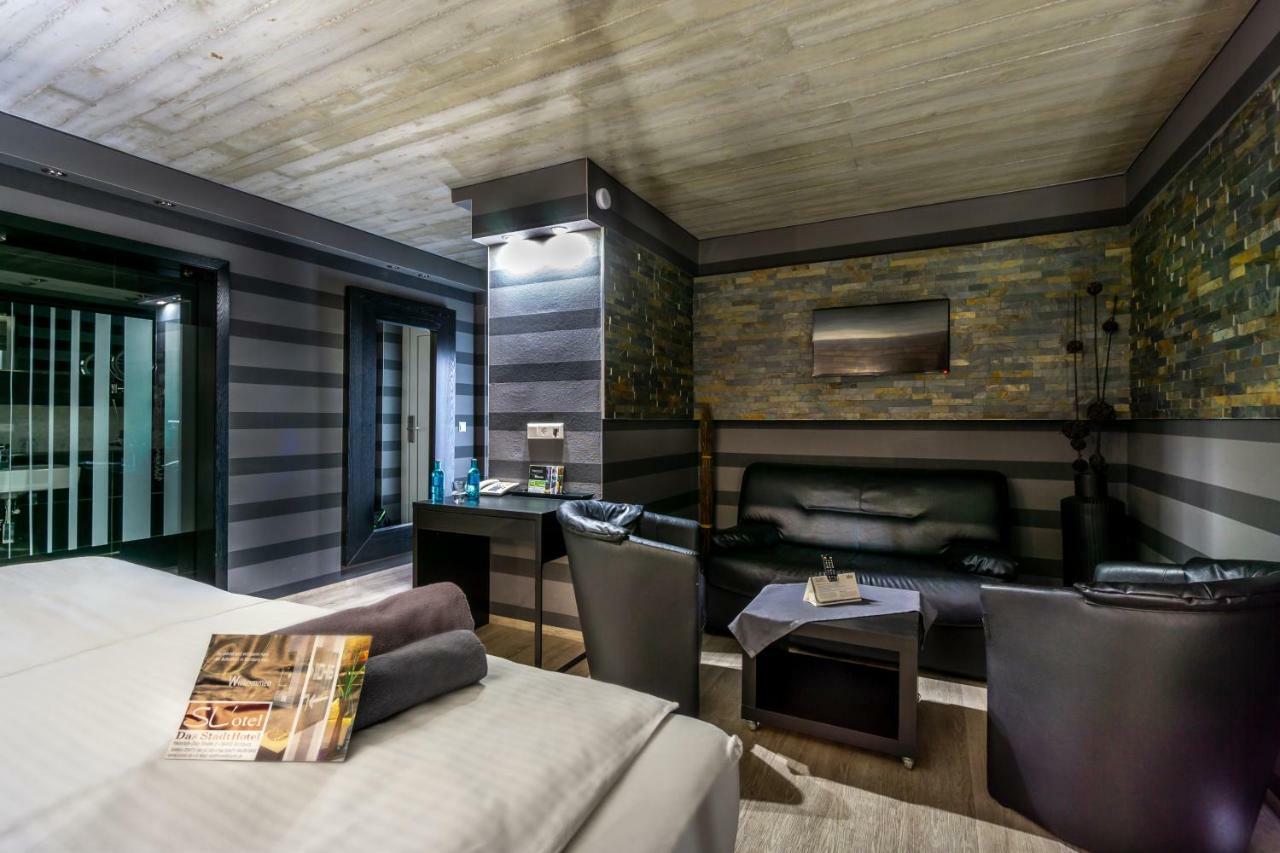 Sl'Otel - Das Stadthotel - Voll Klimatisiert Бернбург Экстерьер фото