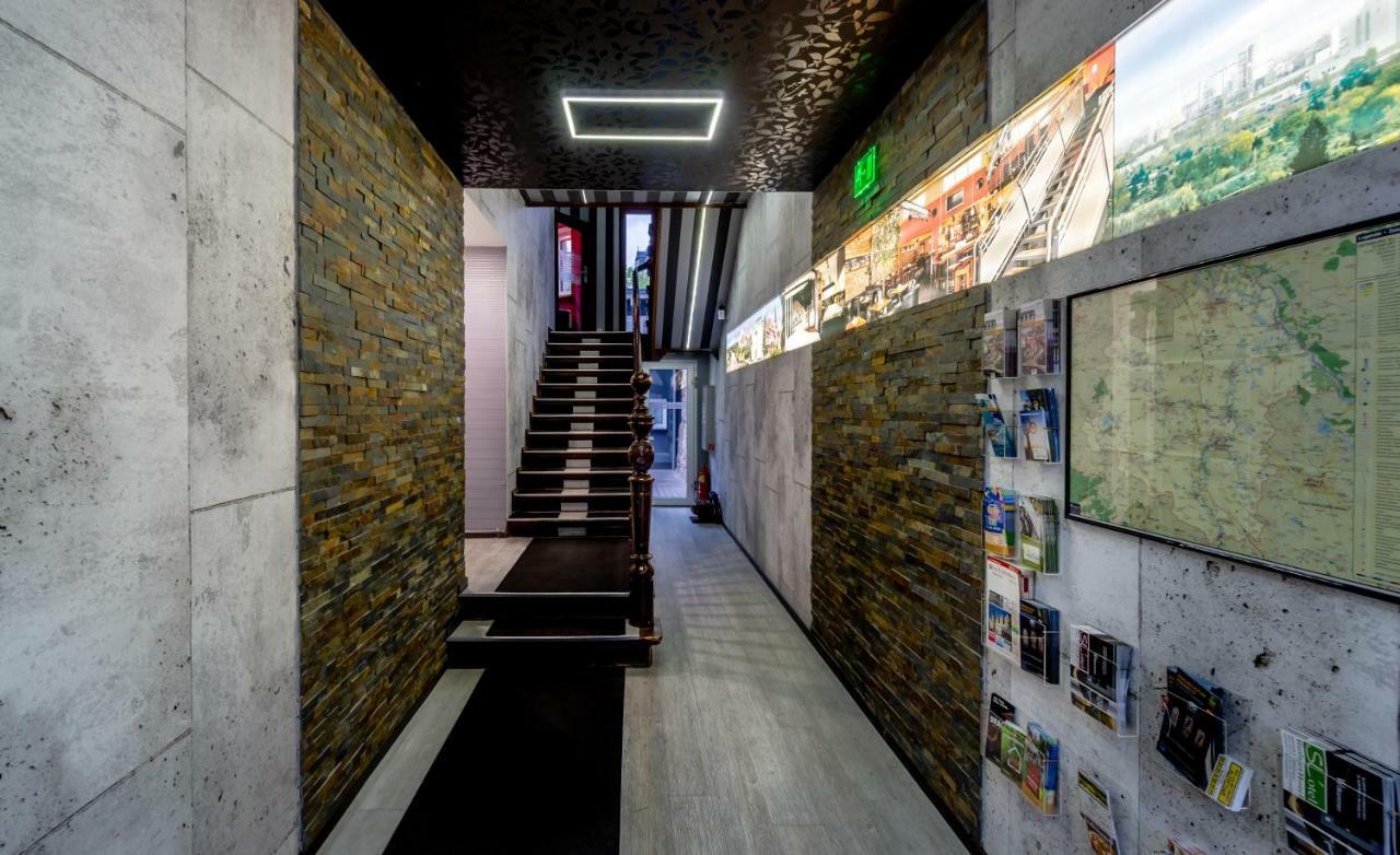 Sl'Otel - Das Stadthotel - Voll Klimatisiert Бернбург Экстерьер фото