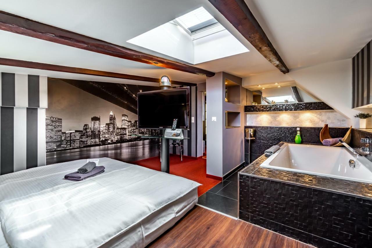 Sl'Otel - Das Stadthotel - Voll Klimatisiert Бернбург Экстерьер фото