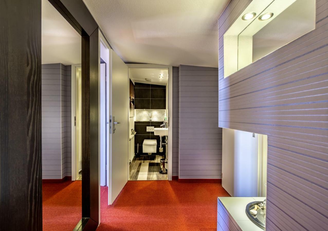 Sl'Otel - Das Stadthotel - Voll Klimatisiert Бернбург Экстерьер фото